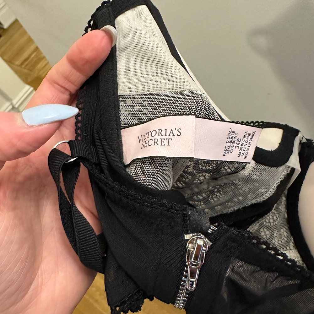 Victorias Secret Mesh Split Front (34B) main image 1